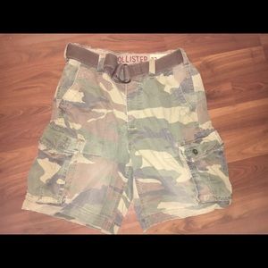 Hollister Camo Cargo Shorts Size 33